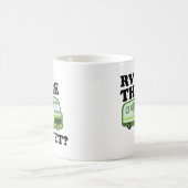 まだそこのRVか。 (緑) コーヒーマグカップ (中央)