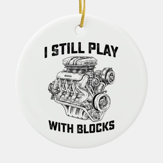 まだブロックで遊んでいます 車のメカニック セラミックオーナメント (正面)