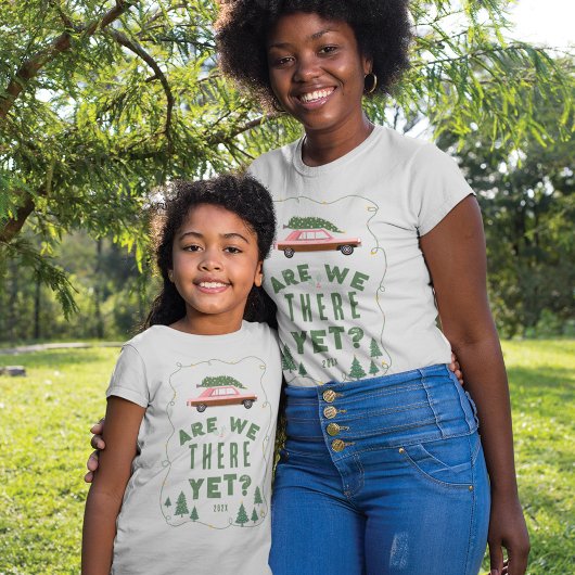 まだ着いた?ヴィンテージピンクレトロカークリスマス Tシャツ