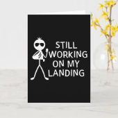 まだ着陸時の壊れた腕キャストで作業している カード (黄色い花)