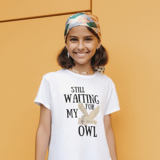 まだ私のフクロウおもしろい魔法の学校手紙を待っている Tシャツ