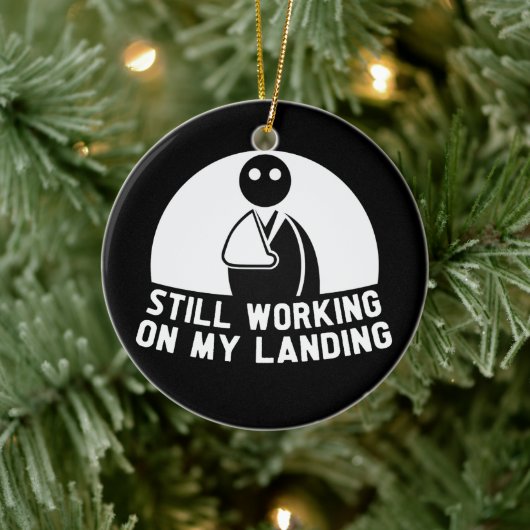 まだ私の着陸、腕の手術の生存者に取り組んでいる セラミックオーナメント (ツリー)