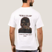 「まだ立ち尽くし、まだ燃え尽きて」 Tシャツ (裏面)