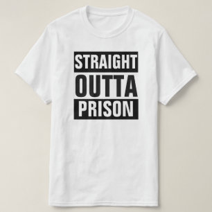 まっすぐなOUTTAの刑務所のTシャツ Tシャツ