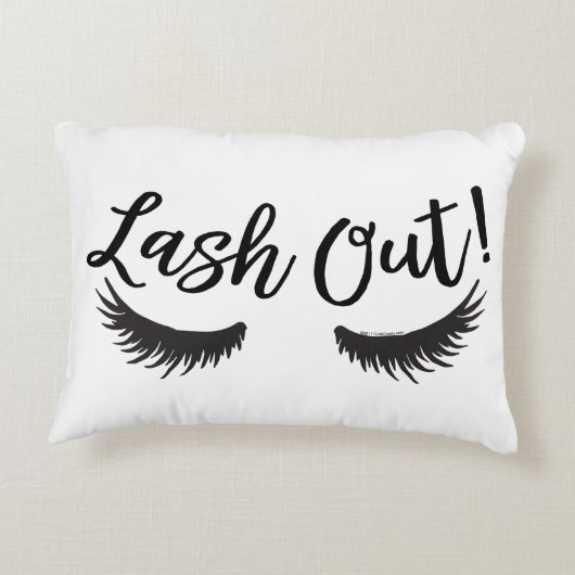 まつげのラッシュアウトサロンメイクアップアーティスト アクセントクッション (裏面)