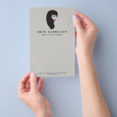 まつげ付きのライトグレーの美しさのフライヤーに掲載されている女の子 チラシ (ハンドル)