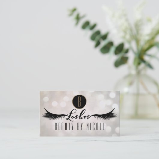 まつ毛ホワイト《写真》ぼけ味お客様ロイヤリティカード ロイヤリティカード (スタンド正面)