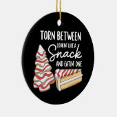 まるでスナックのように見えるクリスマスツリーケーキ セラミックオーナメント (右)