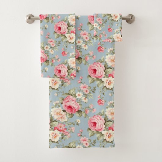 みすぼらしいシックなピンクとブルーのコテージバラと花 バスタオルセット (インサイチュ)