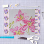 みすぼらしいシックなピンクのリリーフローラ花ブルースポット 薄葉紙 (クラフト)