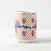 みすぼらしいシックなピンクのローズバラとヴァイオレットフローラマグ コーヒーマグカップ (中央)