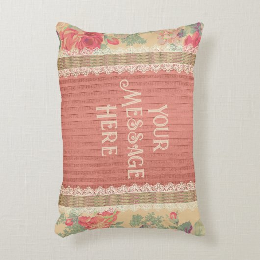 みすぼらしいシックなフローラプードルとバラ アクセントクッション (正面(垂直))