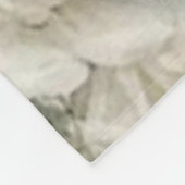 みすぼらしいシックビクトリアンなヴィンテージの花付き婦人 フリースブランケット (角)