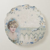 みすぼらしいシックビクトリアンなヴィンテージの花付き婦人 ラウンドクッション (裏面)