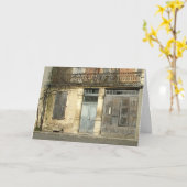 みすぼらしいフランスの家の誕生日カード カード (黄色い花)