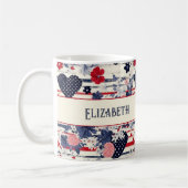 みすぼらしい愛国的独立記念日フローラ国旗 コーヒーマグカップ (左)