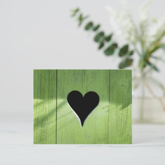 みすぼらしい木造ハートグリーンブラック ポストカード (スタンド正面)