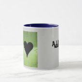 みすぼらしい木造ハートグリーンブラック マグカップ (中央)