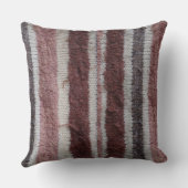 みすぼらしい茶色とビージュの編みストライプ物の クッション (裏面)