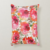 みすぼらしい赤いバラ、シームレスなパターン。 アクセントクッション (正面(垂直))