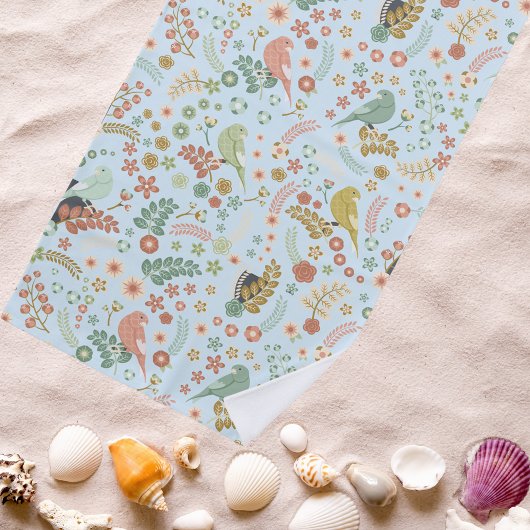 みすぼらしい鳥と枝が青 ビーチタオル