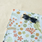 みすぼらしい鳥と枝が青 ビーチタオル (インサイチュ)