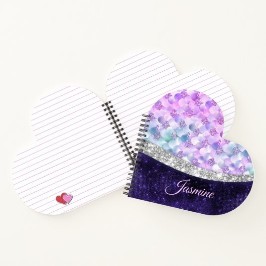 みどり色の銀の輝きを帯びた、ラメ入りのモノグラムのマーメイドの肌 ノートブック (内部)