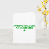 みんなが愛するアイルランドの女の子Tシャツ 面白いセントパトリック カード (黄色い花)