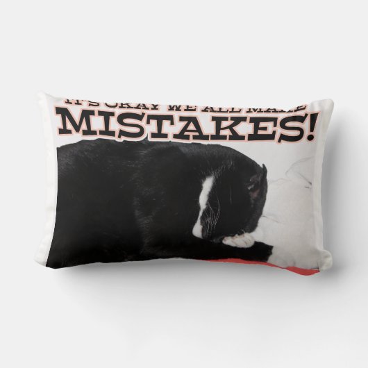 . .みんなでミスを犯す猫やる気を起こさせる引用文 ランバークッション (裏面)