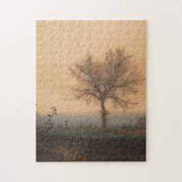 むき出しの木と鋤の男を持つ風景 ジグソーパズル