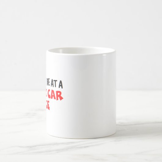 むしろストックカーレースに参加している コーヒーマグカップ (中央)