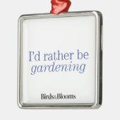 むしろ庭いじりをしています メタルオーナメント (左)