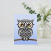 めがね付きかわいいフワフワ灰色ふくろう、ライトブルー ポストカード (スタンド正面)