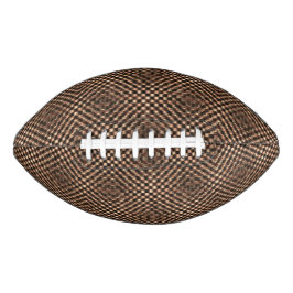 めちゃくちゃで汚い茶色のチェスがお互いに重なり合う アメリカンフットボール