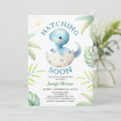 もうすぐ生まれるよ！かわいい恐竜の男の子ベビーシャワー 招待状 (スタンド正面)