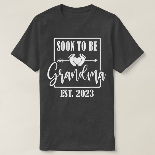 もうすぐ祖母になる2023幸せな母の日  Tシャツ (デザイン正面)