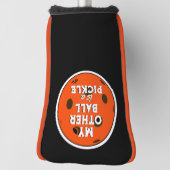 もう一つのボールはピクルゴルファーのオレンジピックボール ゴルフヘッドカバー (回転90)