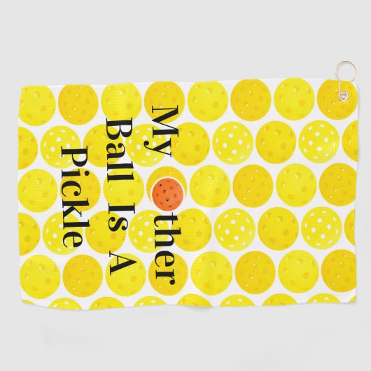 もう一つのボールはピクルスの黄色いピックボール ゴルフタオル (横)