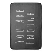 もう十分だ |ワードア感動的ートグラフィック バスマット (正面縦)