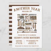 もう1年も釘付け!木工用誕生日 招待状 (正面/裏面)