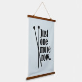 もう1行だけ –  吊り下げ型タペストリー (傾斜あり)