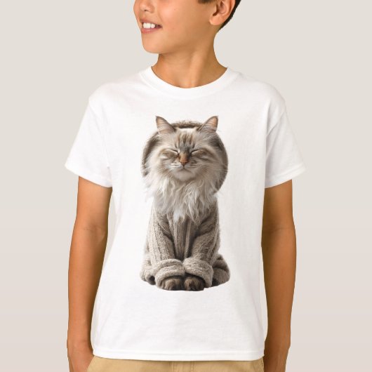 もこもこセーターを着た瞑想する猫の子供服 Tシャツ (正面)