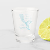 もちろん魚みたいに飲むし人魚だから ショットグラス (裏面)