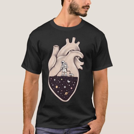 もっとスペースが欲しい Tシャツ (正面)
