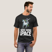 もっと宇宙宇宙飛行士ユニコーン宇宙空間Scが必要 Tシャツ (正面フル)