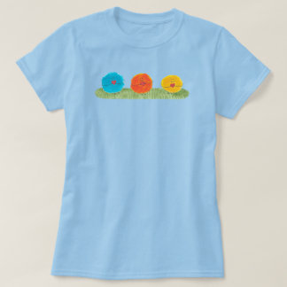 もふもふの生き物がハートを持っている Tシャツ