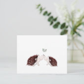 もみの木の下の二匹のハリネズミ ポストカード (スタンド正面)