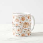 もも色のクリーム色の白い花のかぼちゃ コーヒーマグカップ (正面右)