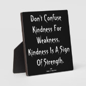 やさしさと弱さを混同するな…」 プラーク (正面)