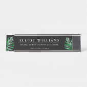 やしFondsの専門のパーソナライズな黒 デスクネームプレート (正面)